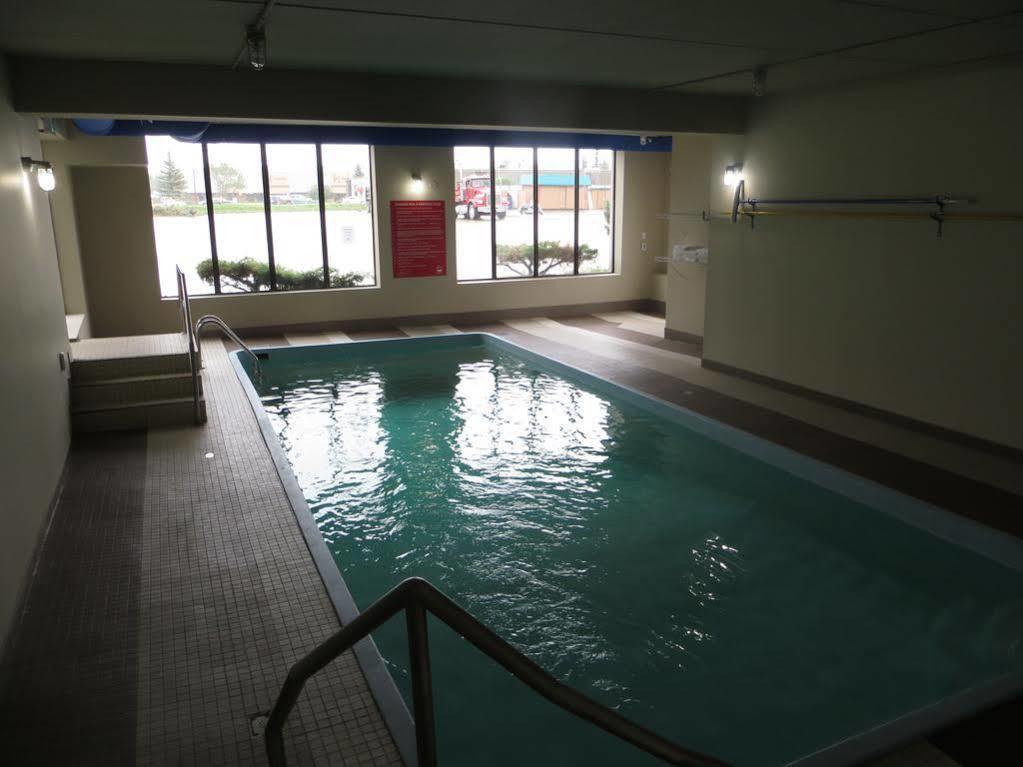 Ba Hotel Red Deer Exteriör bild