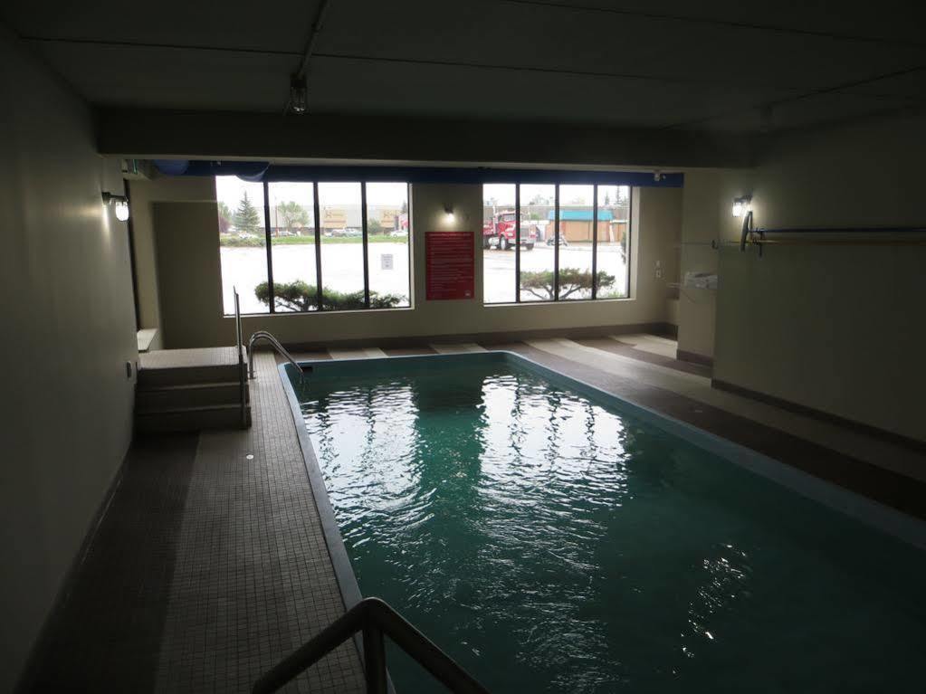 Ba Hotel Red Deer Exteriör bild
